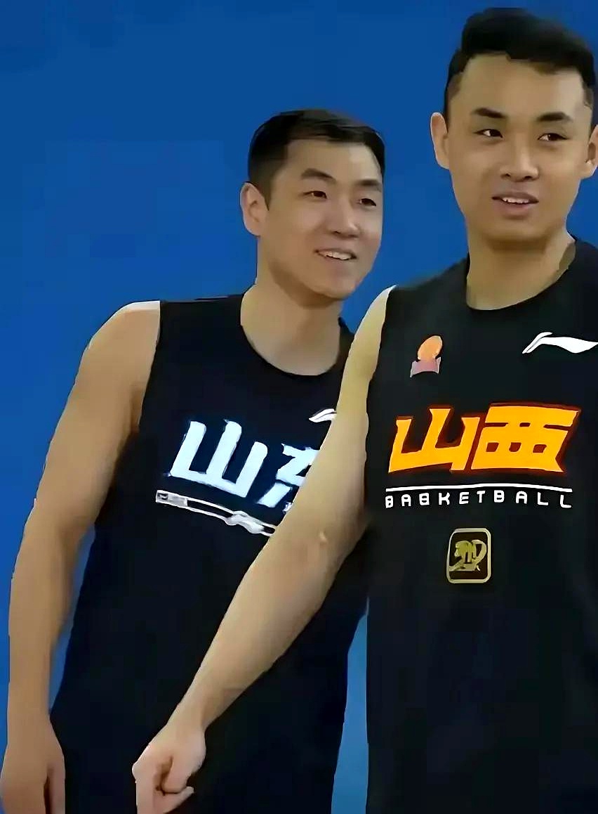 包含体育盛事拉开帷幕，中国队豪取连胜的词条