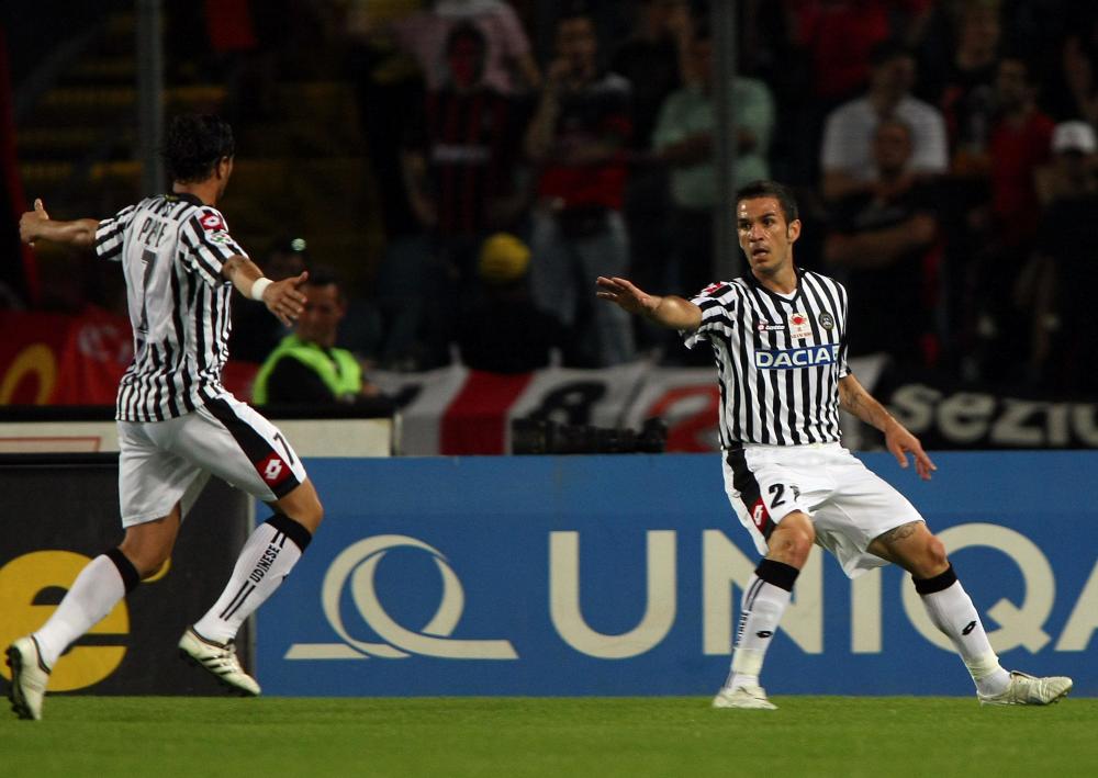 包含尤文图斯主场大胜乌迪内斯，C罗传射梅开二度取胜的词条