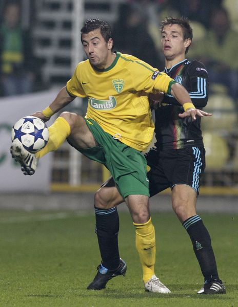 关于马赛抢先晋级，士气高涨备战下一场的信息