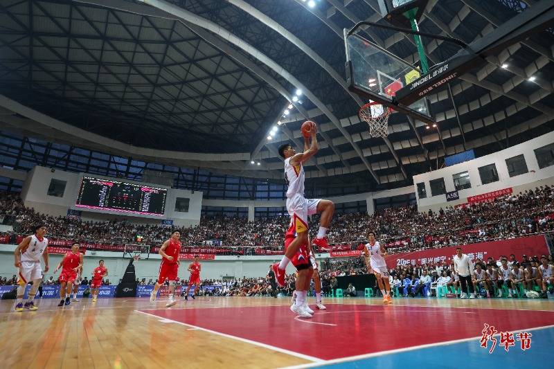 篮球场外新闻不断,话题热度爆表的简单介绍 篮球场外新闻不断,话题热度爆表的简单介绍