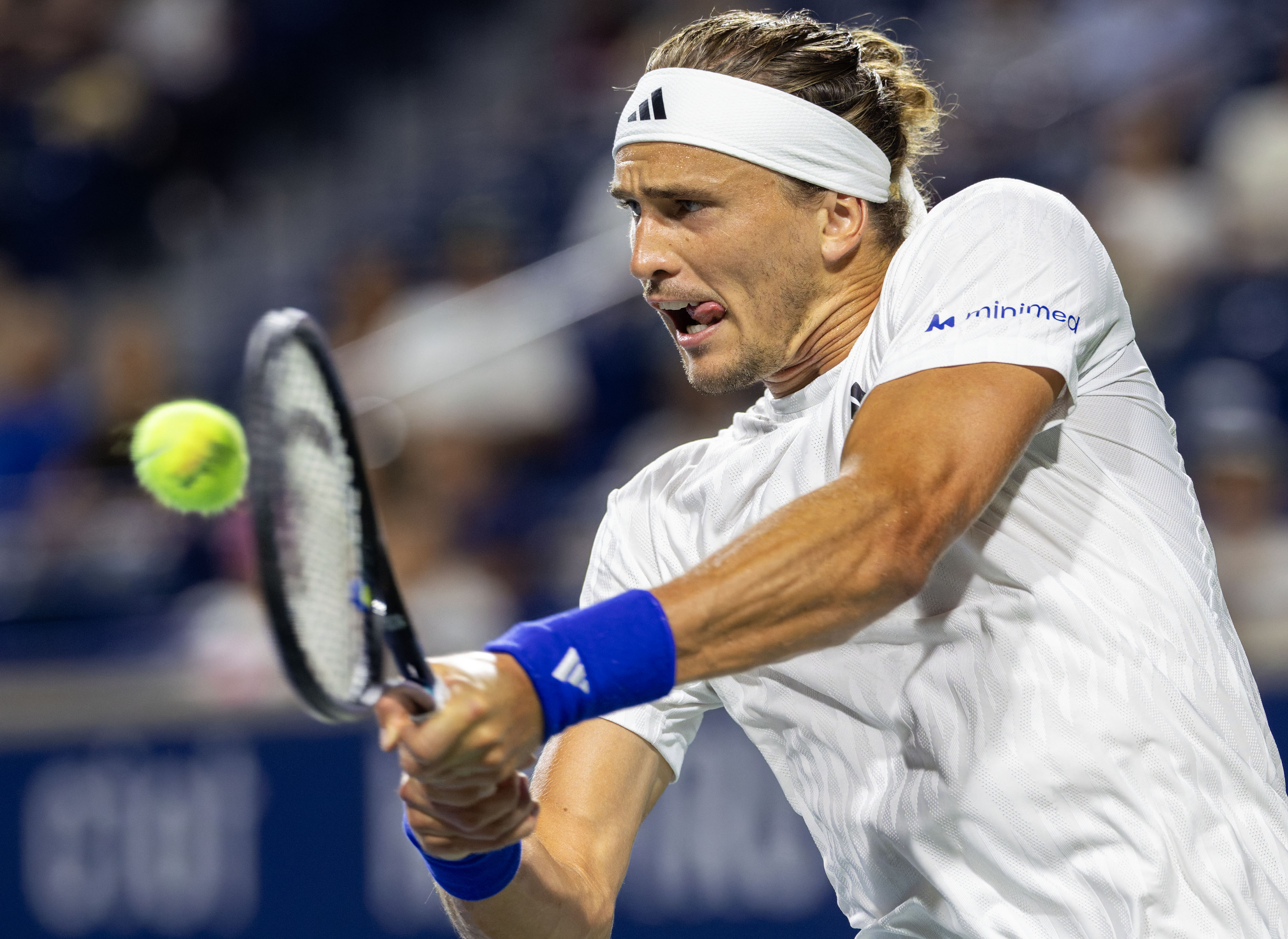 联合杯险胜拉沃尔杯，兹维列夫刷新纪录