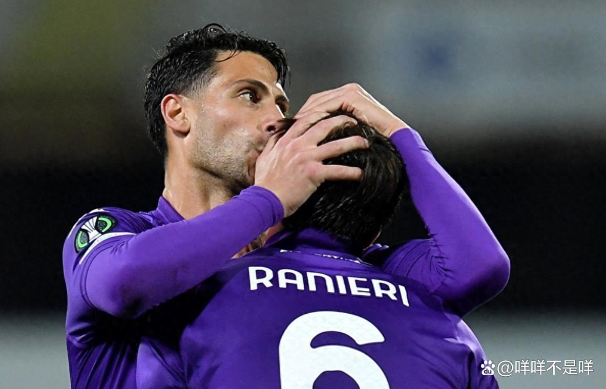 开云下载-切尔西鏖战波兰，卡塞米罗点燃赛场